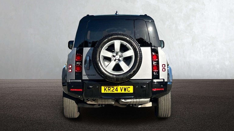 2024 Land Rover Defender 3.0 D300 X-Dynamic HSE 90 3dr Auto ESTATE DIESEL Automatic