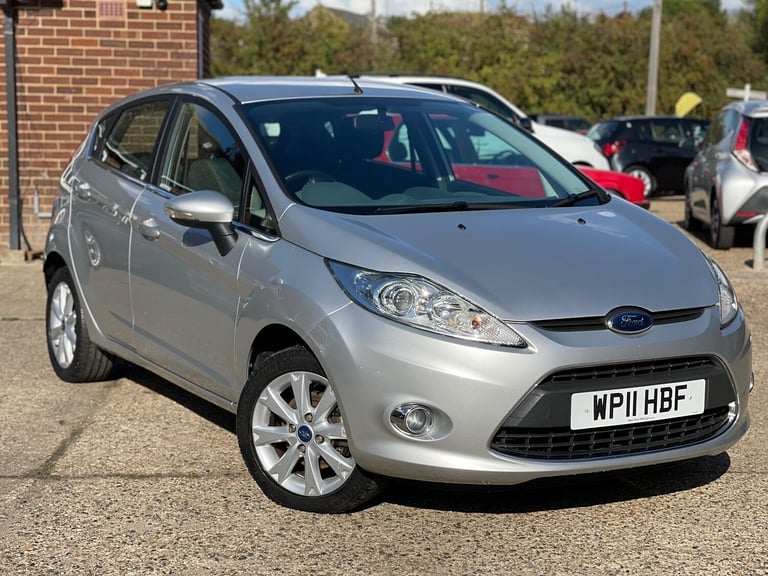 FORD FIESTA 1.4 Zetec 5dr 2011