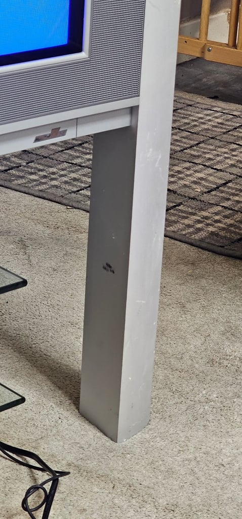 32" phillips matchline crt tv  with remote 