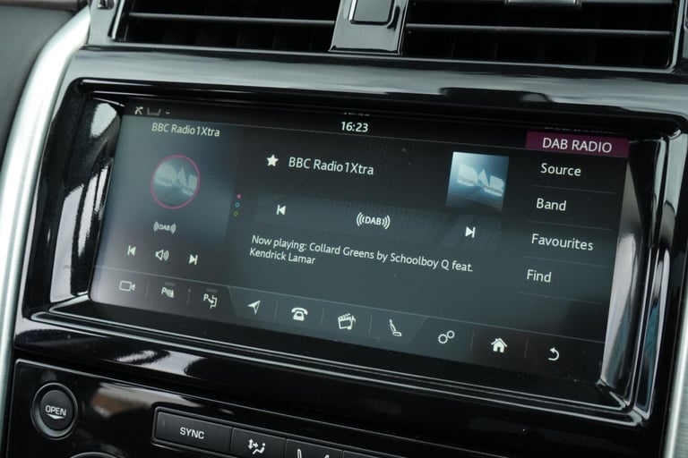 2019 Land Rover Discovery 3.0 SD V6 HSE Auto 4WD Euro 6 (s/s) 5dr ESTATE Diesel Automatic