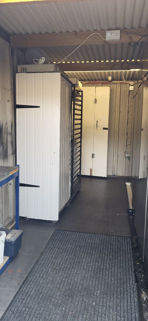 Shop to let on busy high street