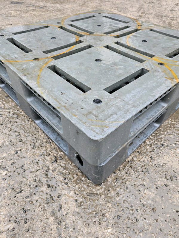 image for Plastic pallets 