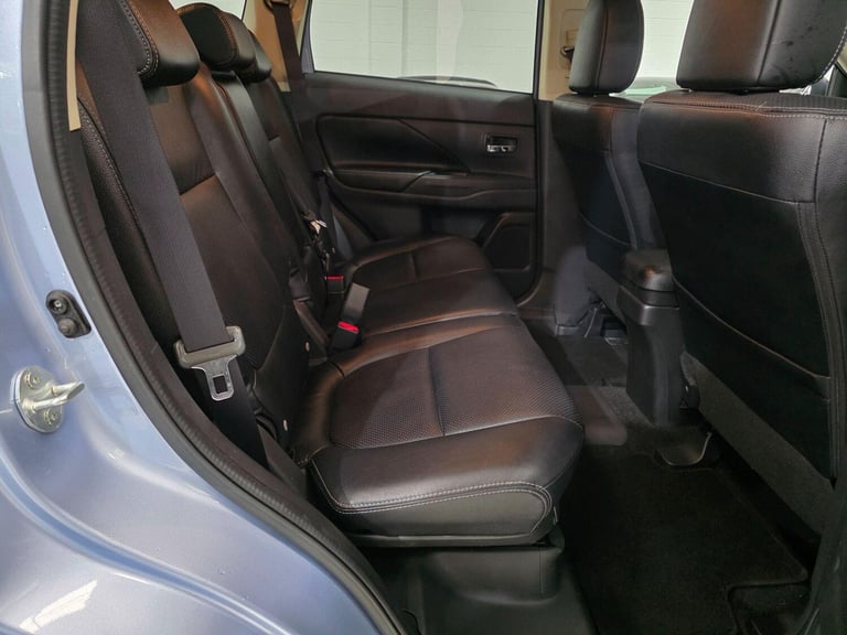 2015 Mitsubishi Outlander 2.0h 12kWh GX4h CVT 4WD Euro 5 (s/s) 5dr ESTATE Petrol/Electric Hybrid ...