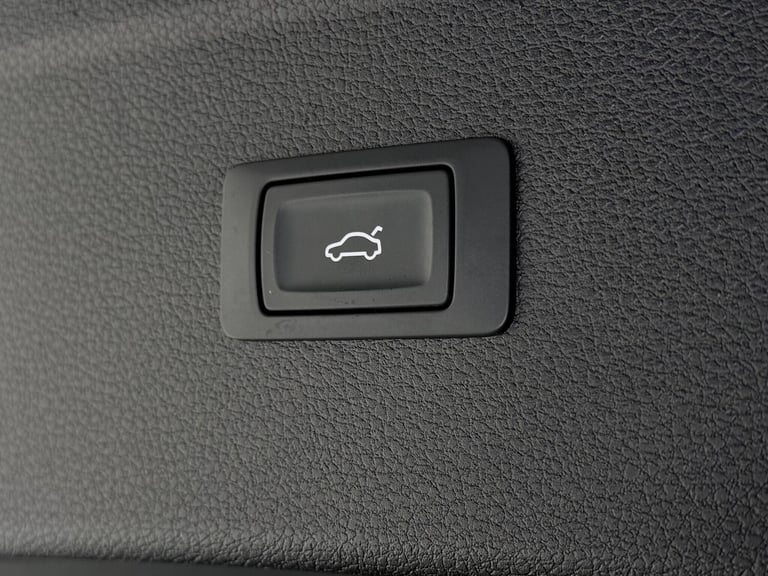  Audi Q5 2.0 TDI 40 Black Edition S Tronic quattro Euro 6 (s/s) 5dr Diesel Automatic