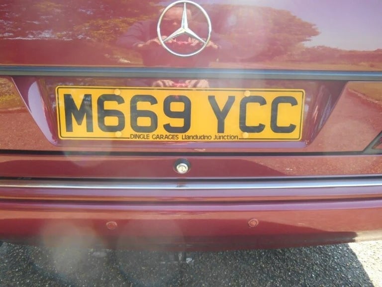 1994 Mercedes-Benz E Class E220 2-Door Petrol