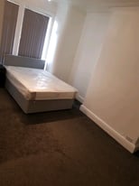 3 double bedroom available to rent available Asap move in.