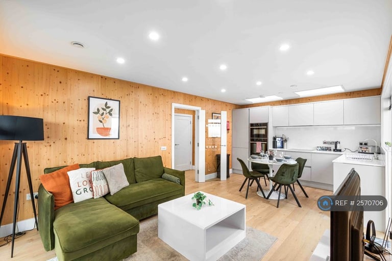 2 bedroom house in Hogarth Road, Hove, BN3 (2 bed) (#2570706)