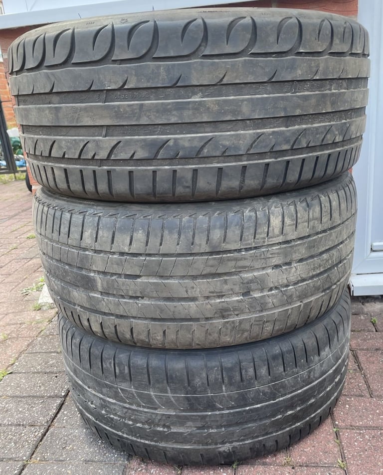245/40/19 3x 19" Inch Tyres