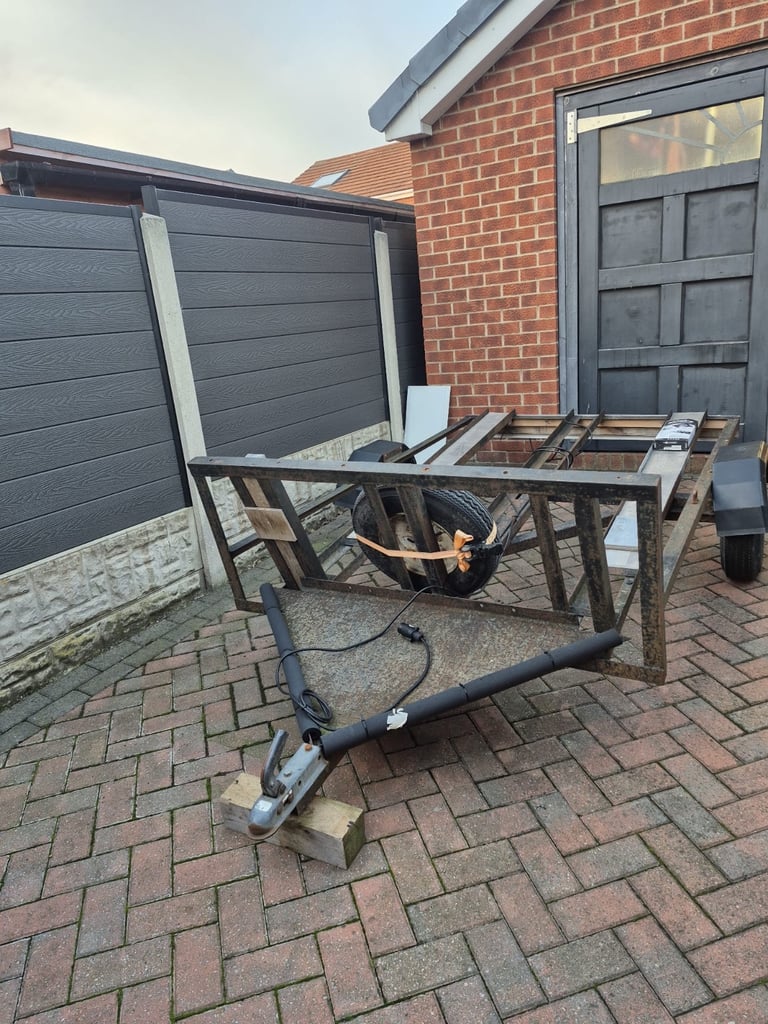 Motorbike trailer