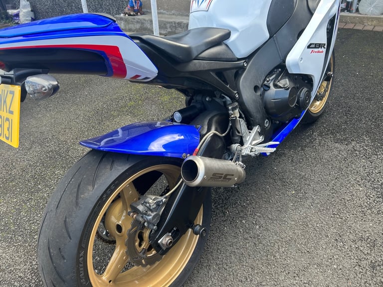 ***  fireblade Honda, CBR, 2009, 999 (cc) £3450 great  condition