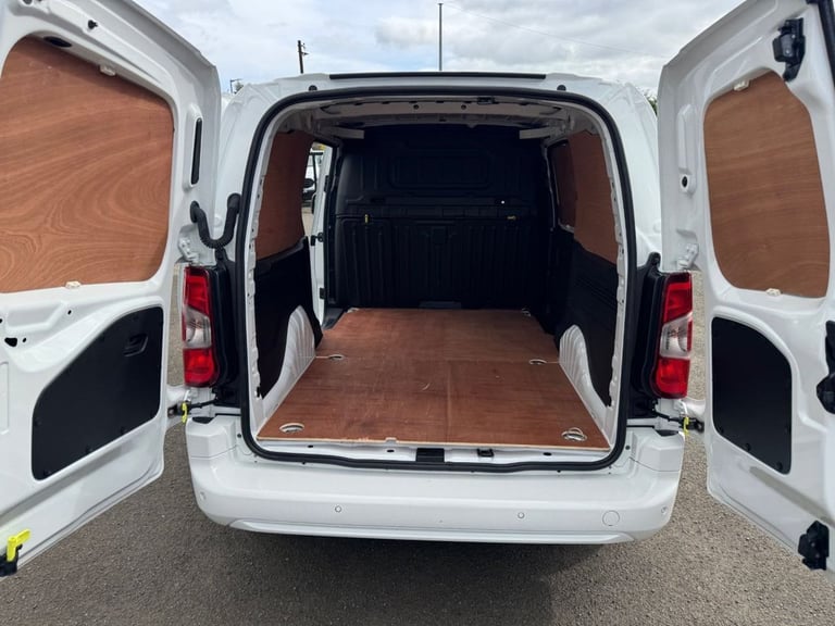 2021 Vauxhall Combo 1.5 Turbo D 2300 Sportive Panel Van 6dr Diesel Manual L2 H1 Euro 6 (100 ps) P...