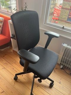 Office furniture, various items