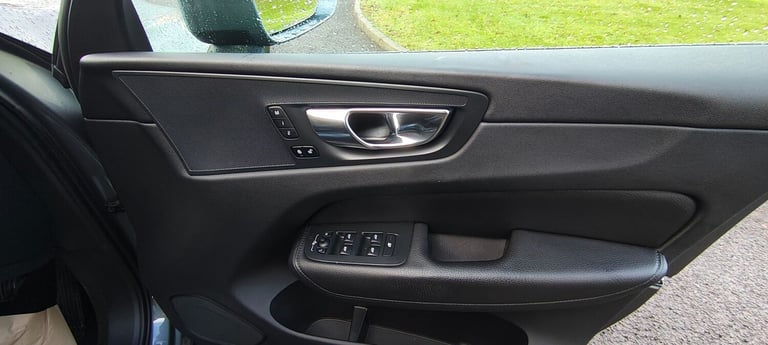 2018 Volvo XC60 2.0L Momentum Pro D4 AWD Auto SUV 5dr Diesel Automatic Euro 6 (188 bhp) SUV Diese...