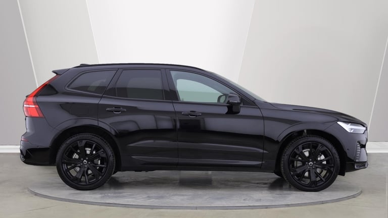  Volvo XC60 B5 (P) AWD Plus Black Edition (Harman Kardon Sound, 360 Camera, BLIS) Petrol/Electric...