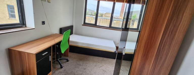 DSS/UC - Studio Flat Apartment - To Rent - Bills Included 