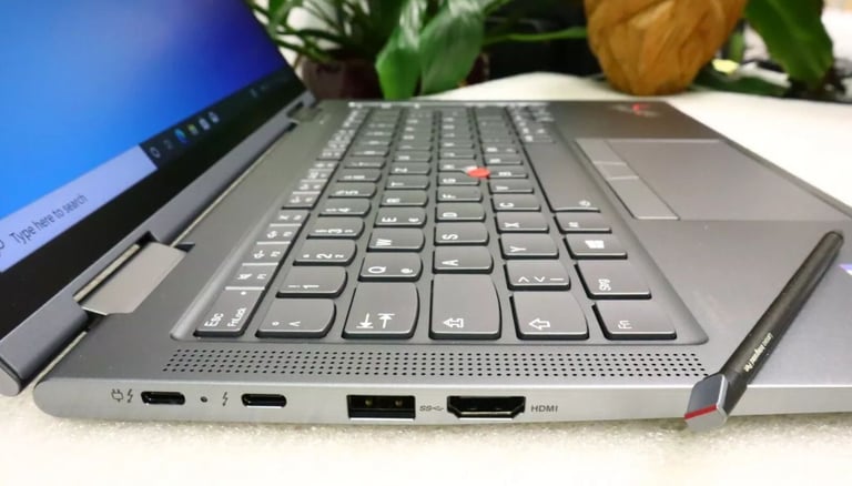 image for Lenovo ThinkPad X1 Yoga Intel Core i7, 16GB/512 SSD, 4K touchscreen Laptop/Tablet 2 in 1 carbon