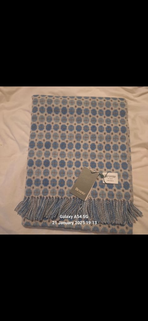 BRAND NEW BRONTE BY MOON MERINO LAMBSWOOL THROW 