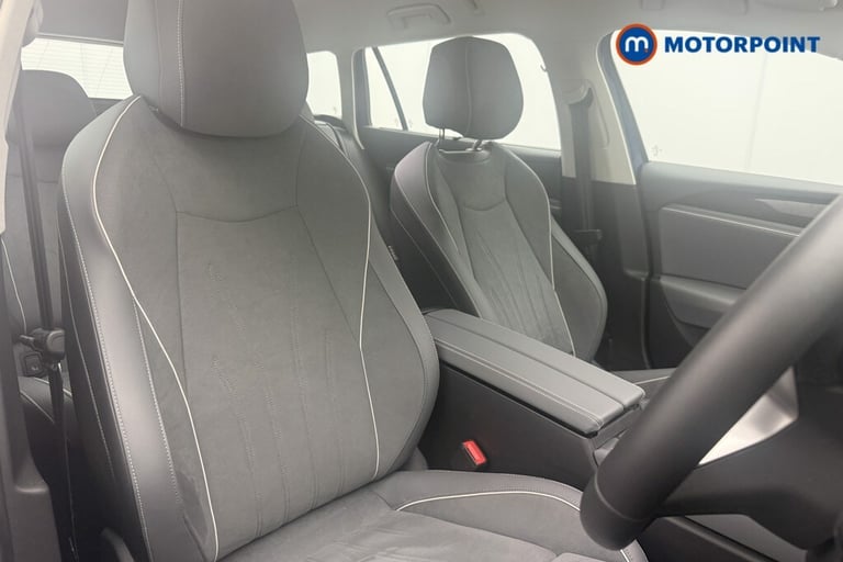 2025 Volkswagen Passat 1.5 TSI eHybrid Life 5dr DSG Estate Hybrid Automatic