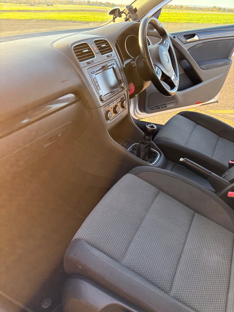 Volkswagen, GOLF, Hatchback, 2011, Manual, 1598 (cc), 5 doors