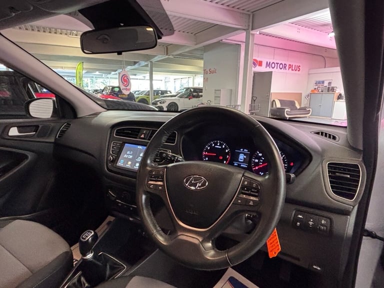 2020 70 HYUNDAI I20 1.2 SE LAUNCH EDITION HATCHBACK 5DR PETROL MANUAL EURO 6 (S/