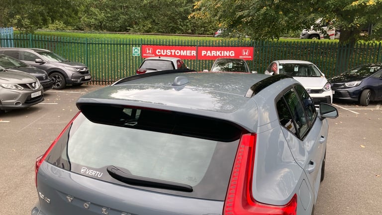 2022 Volvo XC40 2.0 B4P Plus Dark 5dr AWD Auto Petrol Estate Estate Petrol Automatic
