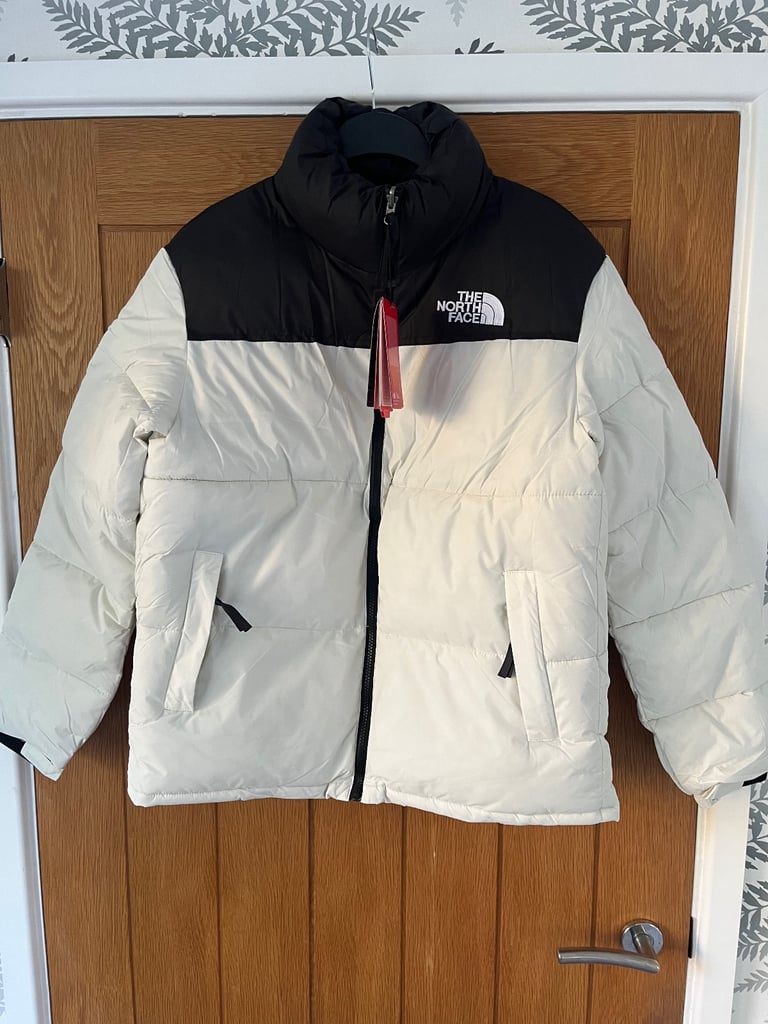 image for The North Face Ladies Puffer Winter Jacket Size Medium Cream