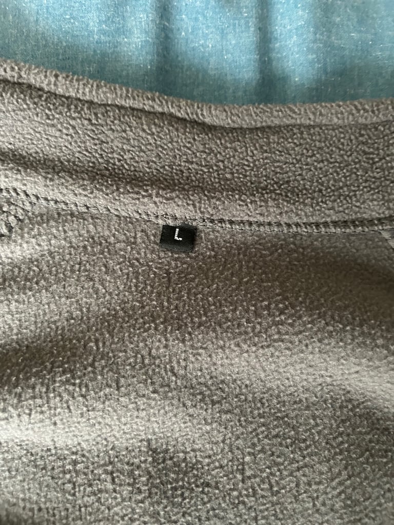 Men’s Grey sweater