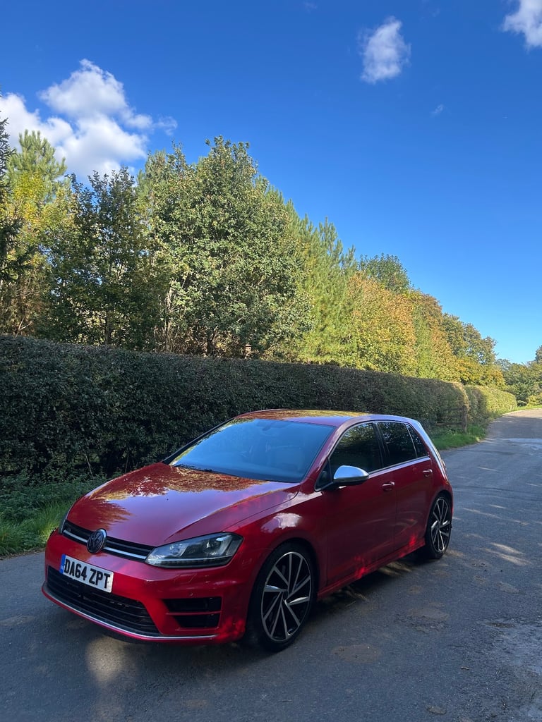 2014 Volkswagen GOLF R Hatchback 