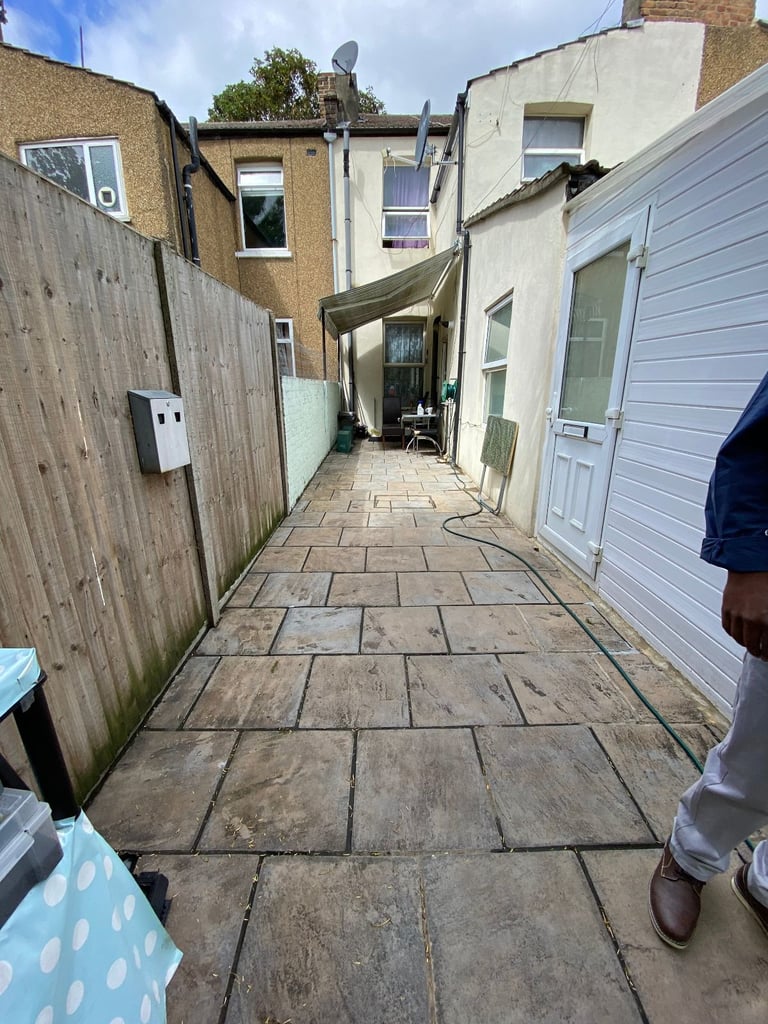 BEAUTIFUL ENSUITE DOUBLE ROOM TO RENT IN HOUNSLOW 