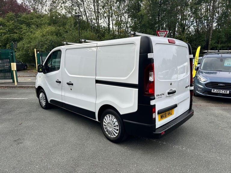 2018 Renault Trafic SL27 dCi 120 Business Van PANEL VAN DIESEL Manual