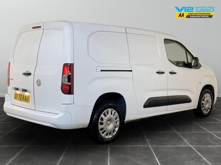 2020 Vauxhall Combo 2300 1.5 Turbo D 100ps H1 Sportive Van PANEL VAN DIESEL Manual