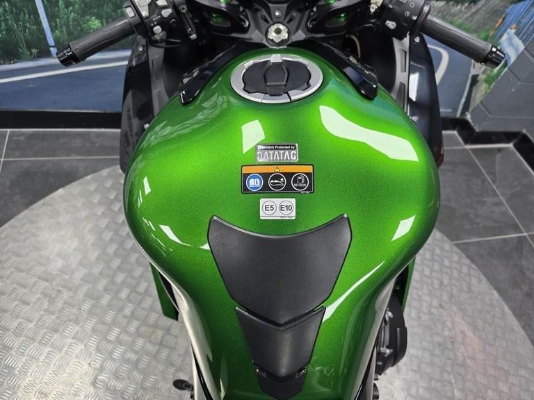 KAWASAKI NINJA H2 SX TOURER