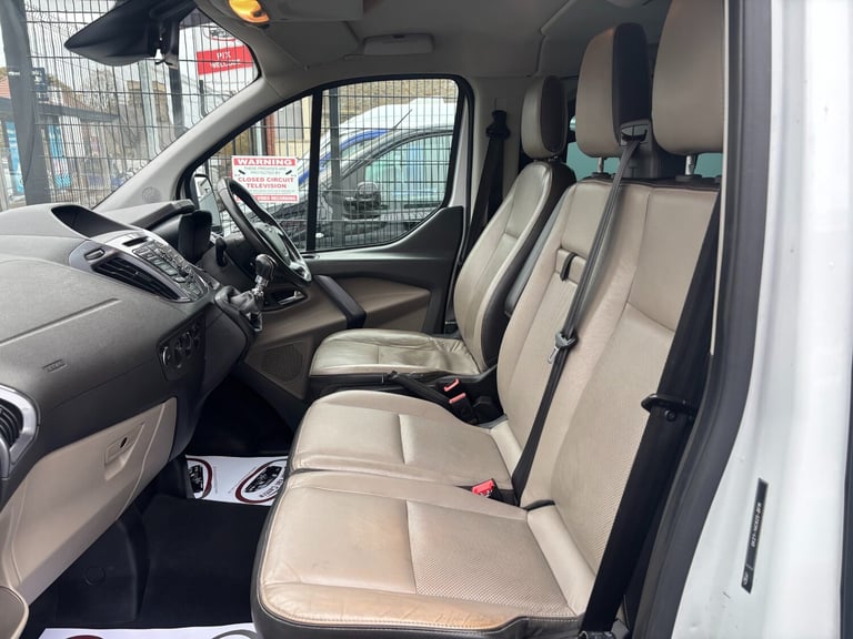 2017 Ford Tourneo Custom 2.0 TDCi 130ps Low Roof 9 Seater Titanium Minibus Diesel Manual