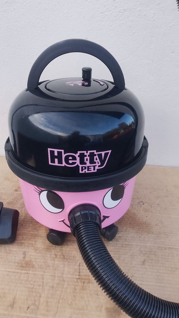 image for 🛑 FREE DELIVERY VIRTUALLY BRAND NEW 'HETTY' CYLINDER VACUUM CLEANER 