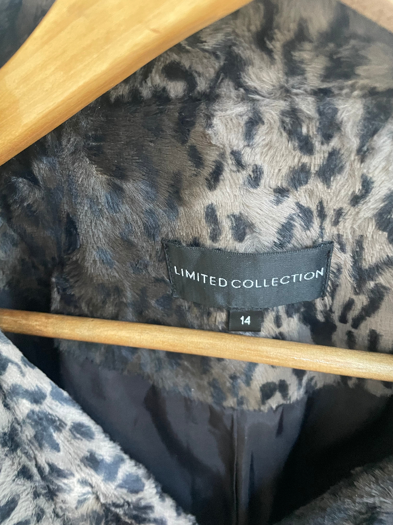 Animal print three quarter sleeve jacket - Limited Collection M&S/ vintage/as new used once 