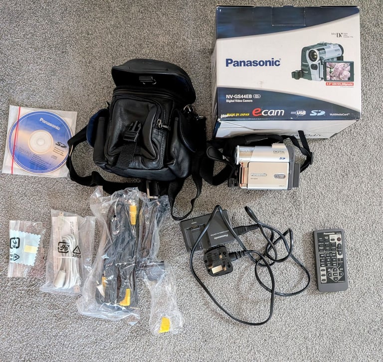 Panasonic NV-GS44EB Digital Video Camera & Carry Case