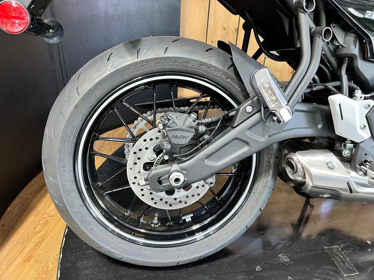 Kawasaki Z650 RS 2025 Brand New! FREE UK DELIVERY! ZERO % FINANCE!