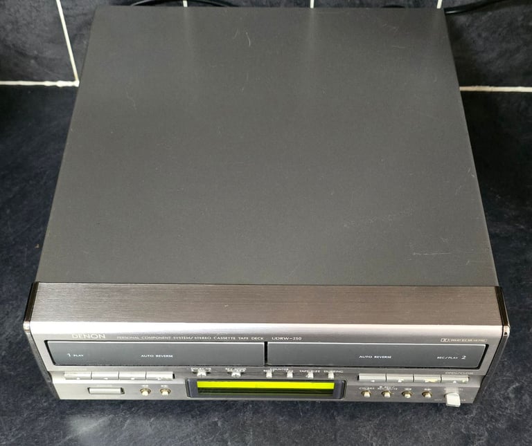 Denon Cassette Deck "read"
