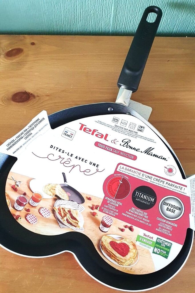 image for Brand New Tefal Heart Shaped Titanium Non Stick Crepe Pan, Xmas Present