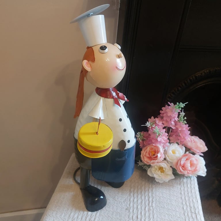 Novelty Metal Chef Baker Kitchen Or Garden Ornament 