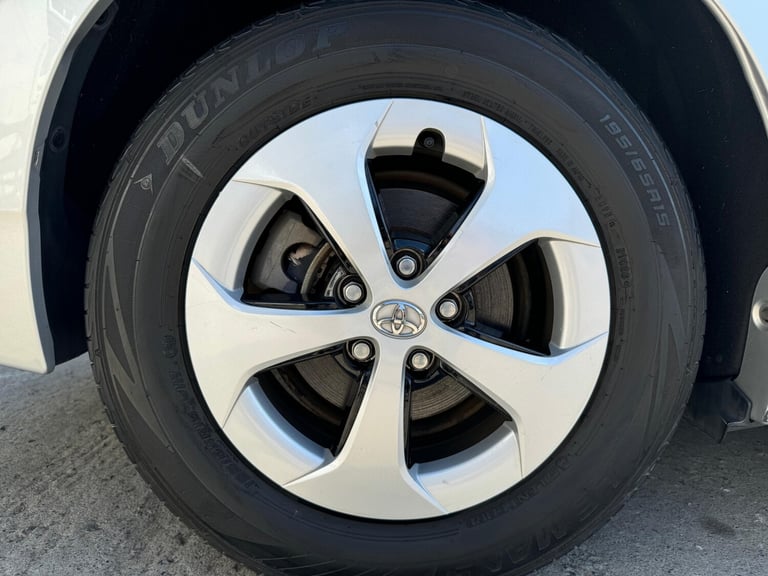 2012 Toyota Prius 1.8 VVTi Excel 5dr  Hatchback Petrol/Electric Hybrid Automatic