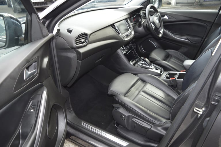 2020 Vauxhall Grandland X 1.6 Hybrid4 300 Business Ed Nav Premium 5dr Auto LEATHER INT PHEV HATCH...