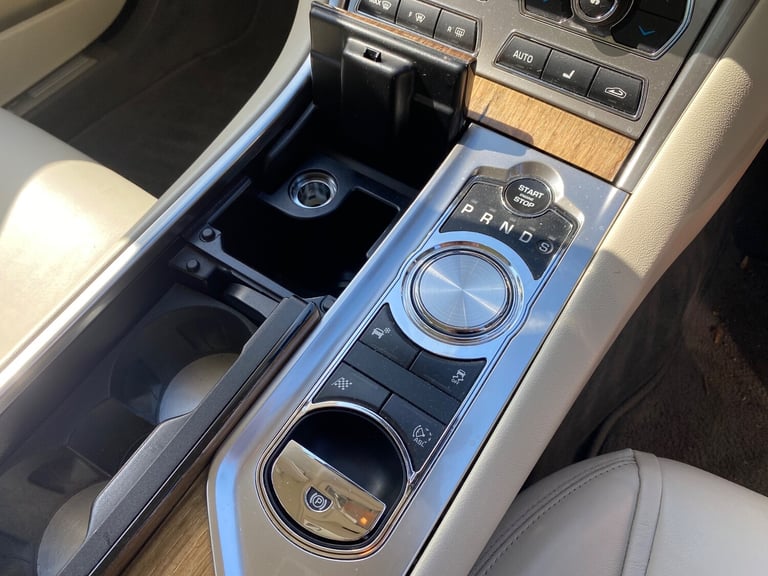 2013 Jaguar XF 3.0d V6 Premium Luxury 4dr Auto Diesel