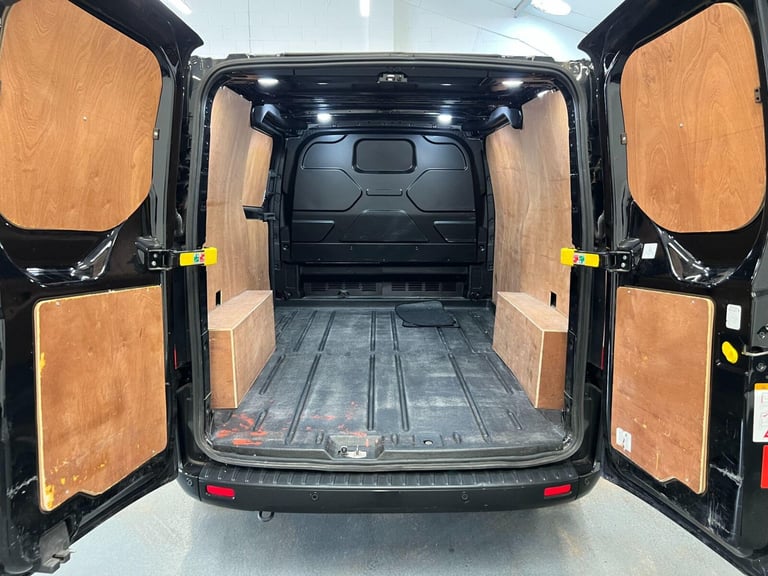 2022 Ford Transit Custom 2.0 300 EcoBlue Limited L1 H1 Euro 6 (s/s) 5dr Panel Van Diesel Manual