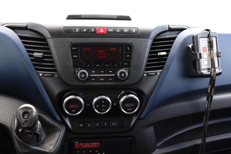 IVECO DAILY 70-180 DYSON SLIDE AND TILT RECOVERY L.H.D (2021)