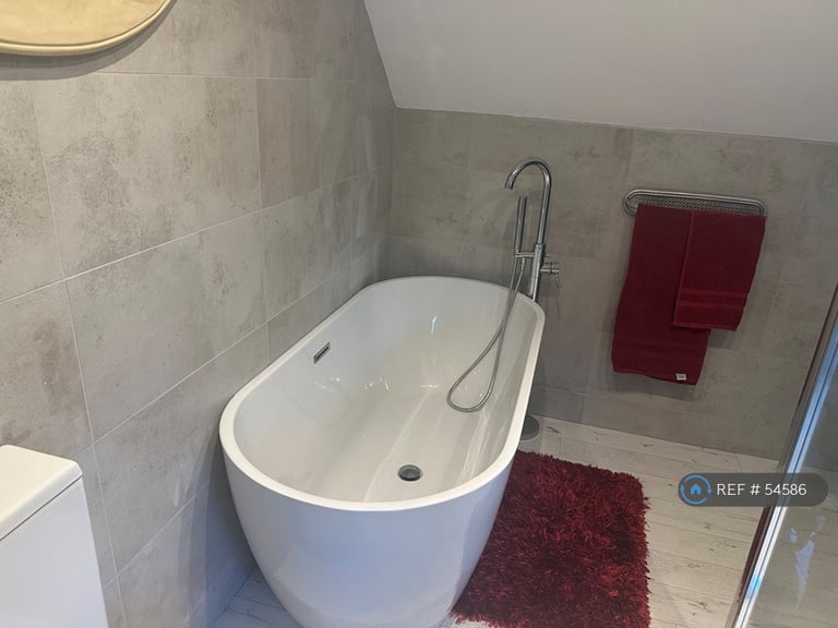 Studio flat in Pickwell Lane, Rh17 5Rh, RH17 (#54586)