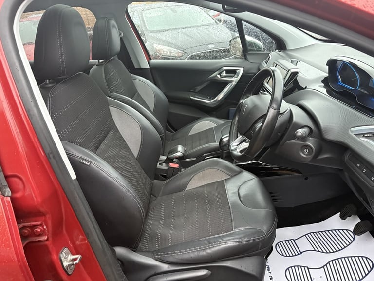 PEUGEOT 2008 1.2 PureTech Allure 2015