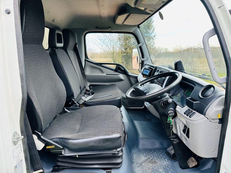 2017 (67) MITSUBISHI FUSO CANTER 7C18 7.5 TON BOX, COLUMN TAIL LIFT