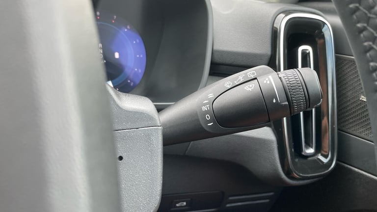 2024 Volvo XC40 Ultra B3 Mild hybrid ESTATE Petrol/Electric Hybrid Automatic