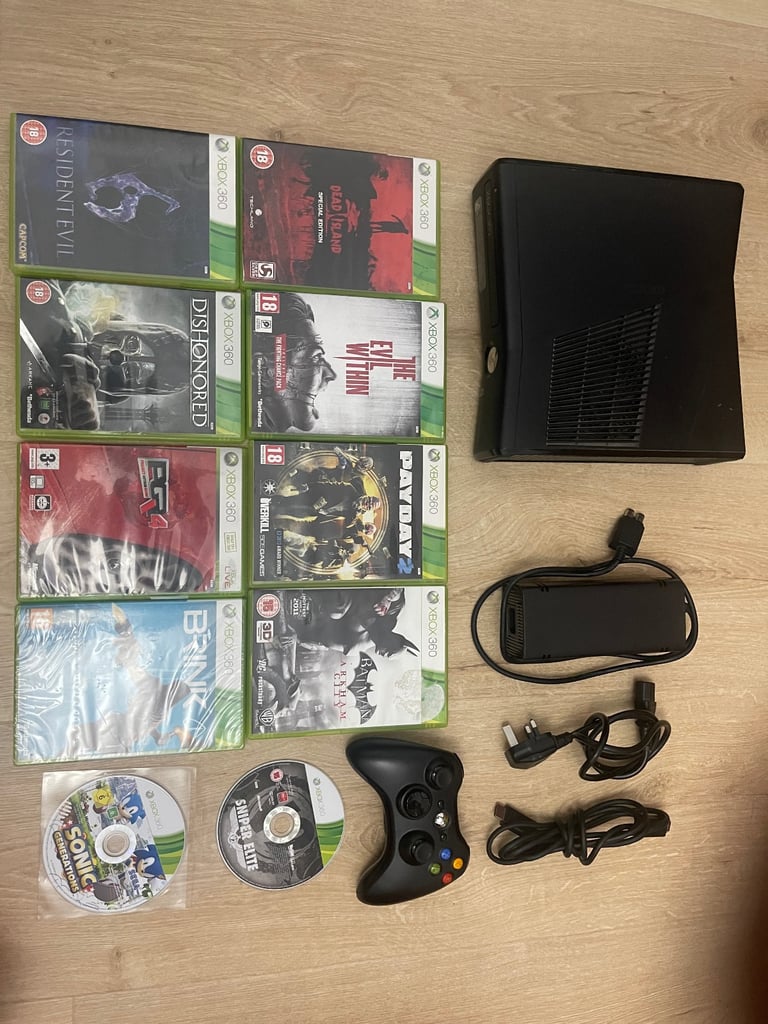 Microsoft Xbox 360 Slim Console Bundle with 10 Games & Controller. bargain £59
